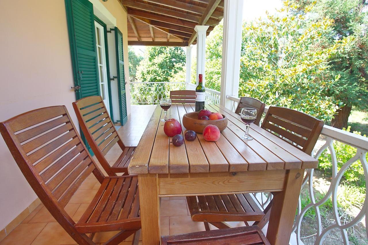 Villa Leda Karousades  Bagian luar foto