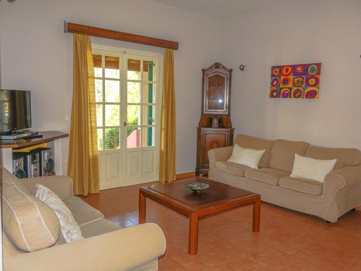 Villa Leda Karousades  Bagian luar foto